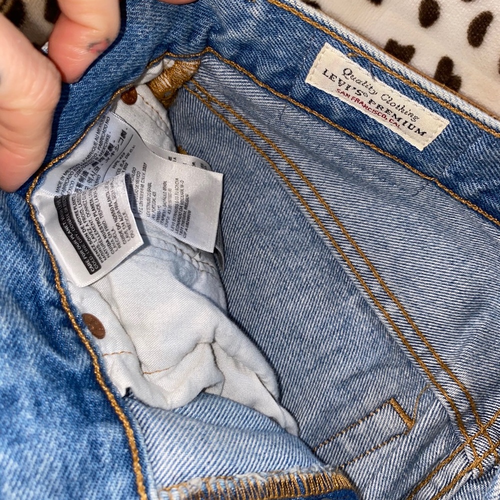 Levi’s - Picture 2 of 2